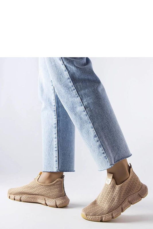 Luxurious beige slip-on sneakers Yellville by Solea, designed for summer comfort with breathable fabric and modern rubber sole.
