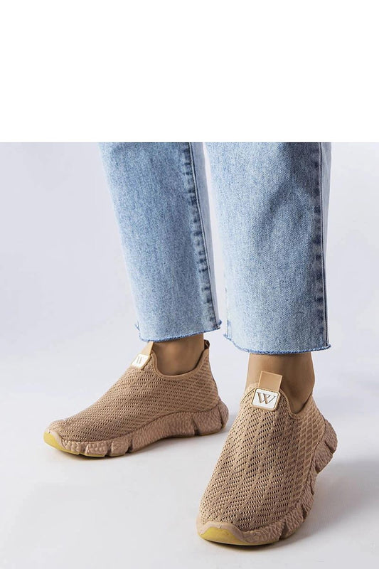 Elegant view of Solea beige slip-on sneakers Yellville showcasing its round toe and low profile for ultimate comfort on hot summer days.