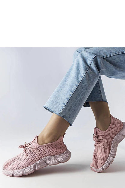 Elegant Solea Élodie pink sports sneakers with a 3 cm heel, showcasing durable rubber construction and a trendy low profile suitable for casual and sporty looks.