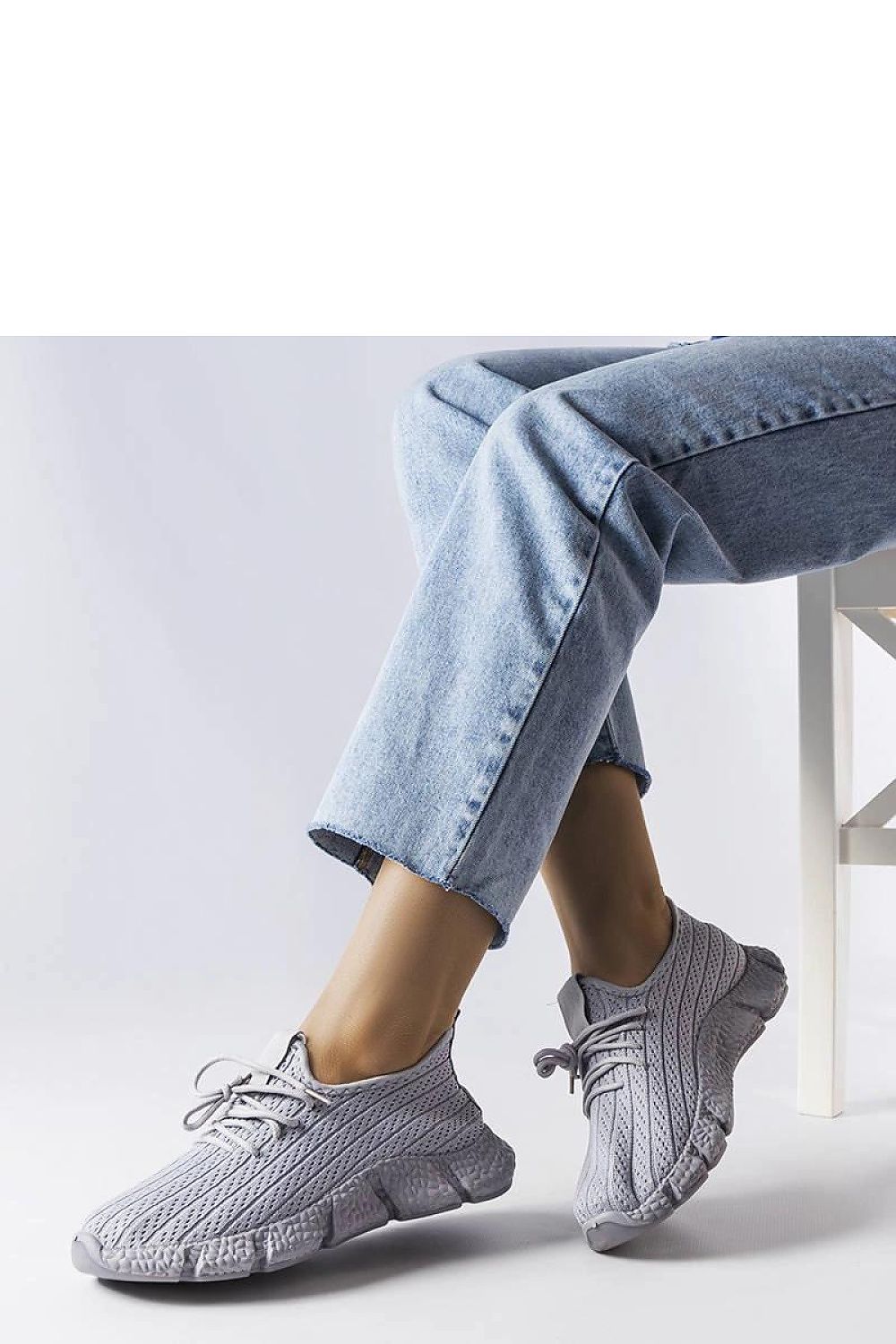 Élodie women's sneakers in grey by Solea, showcasing stylish comfort and modern design suitable for various occasions.