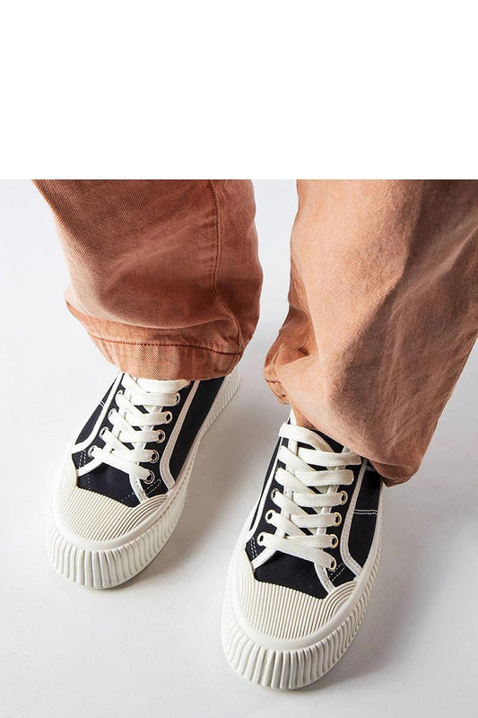 Luxurious Castanthei black platform sneakers displayed elegantly, showcasing sporty summer style, crafted by Solea.