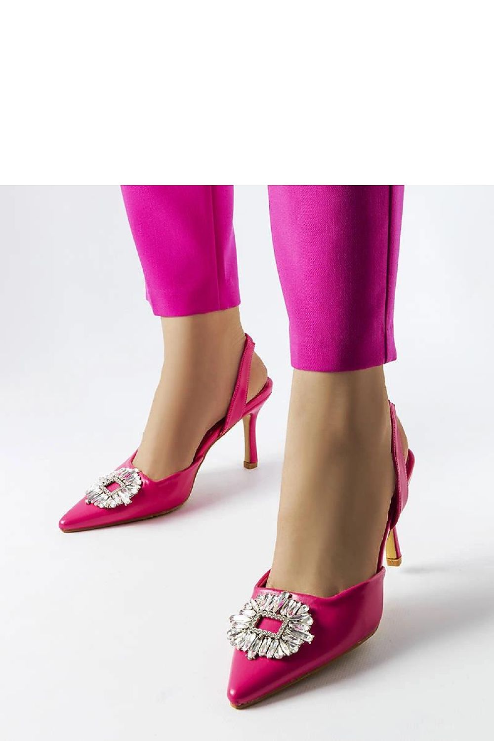 Stunning high heel pumps in green from Solea, embellished with zircons, offering sophistication with every step.