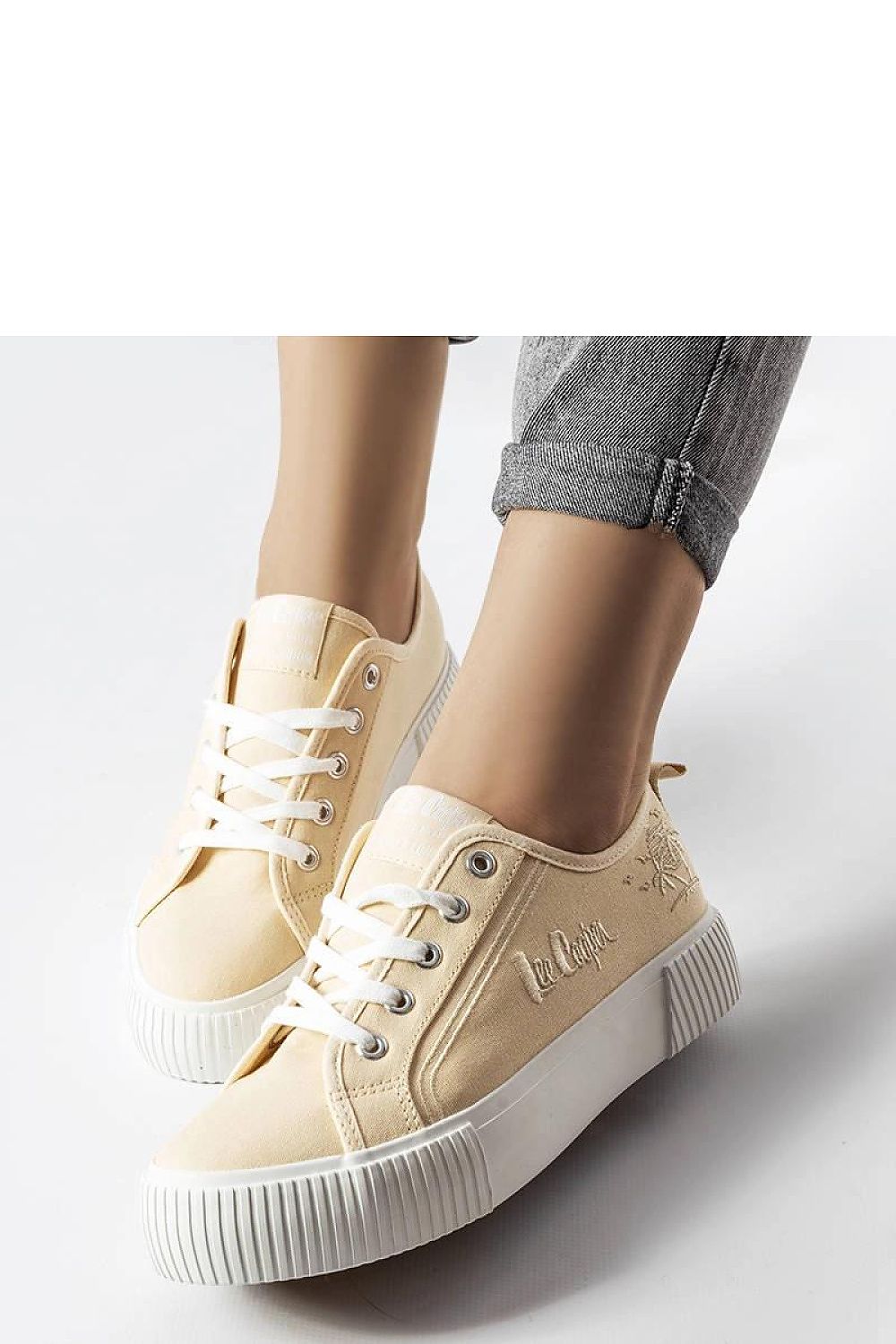 Elegantly designed Solea Beige Lee Cooper LCW-23-31-1808L sneakers for women, showcasing a stylish and durable finish, perfect for summer wear.