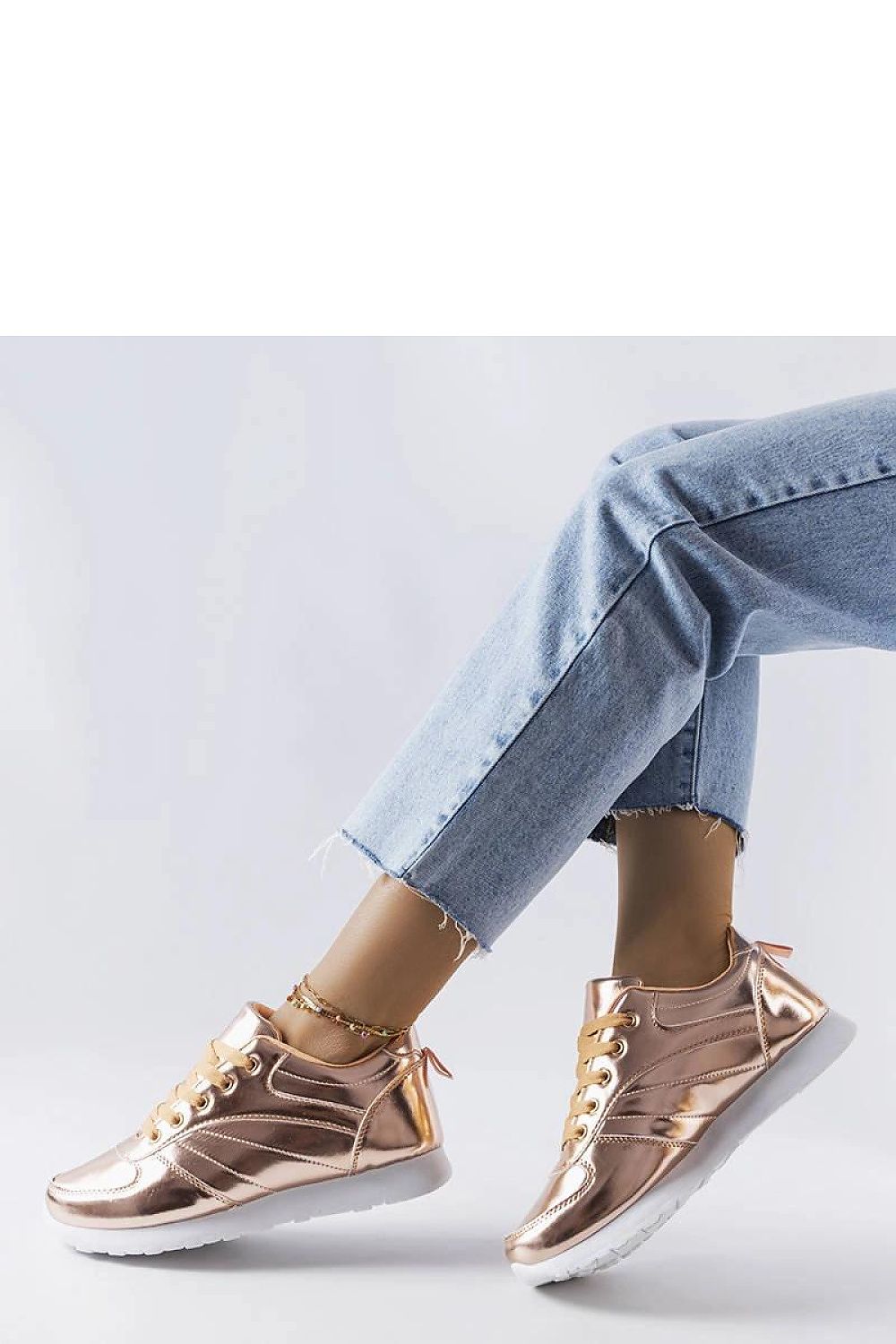 Sophisticated Solea Golden Quessy Summer Sneakers available in EU sizes 36-41, blending comfort and style for the discerning wearer.