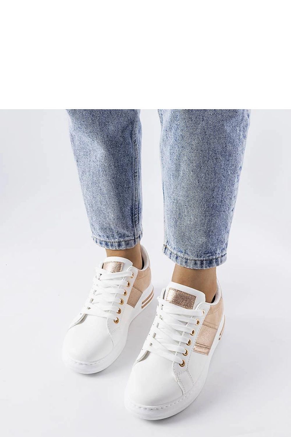 Trendy Solea white and pink women's sneakers, designed for modern elegance and all-day comfort.