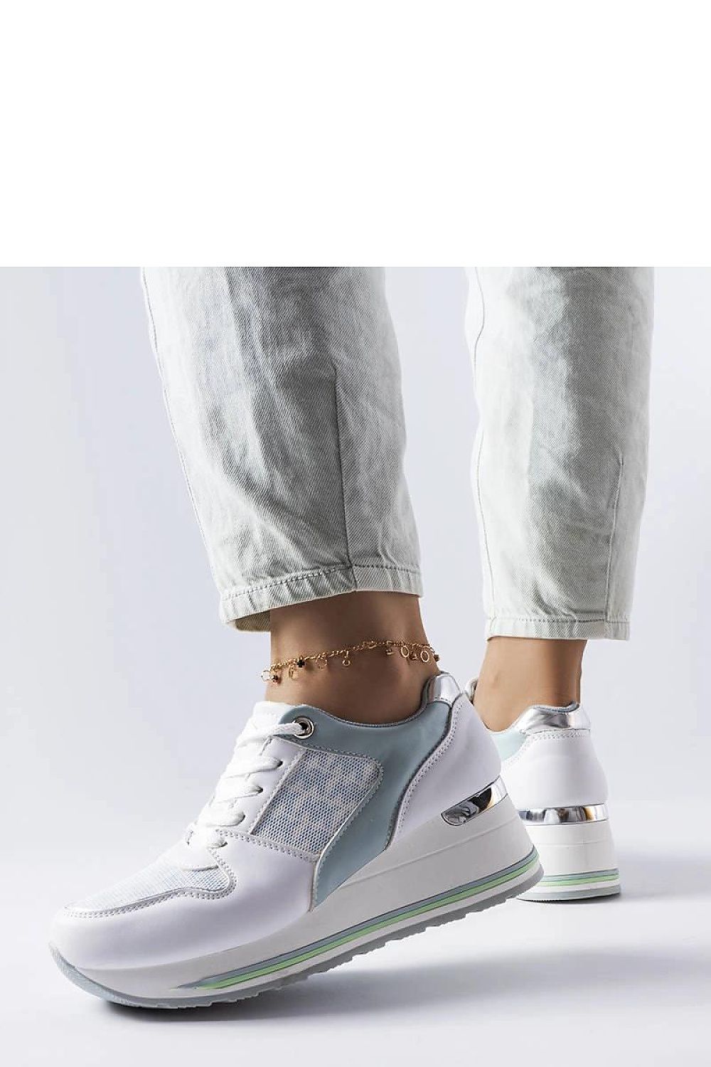 Elegant Solea Pouliotte Green Platform Sneakers for Women. Stylish lace-up design, perfect for summer wear, featuring a comfortable green rubber sole and available in EU sizes 36-41.