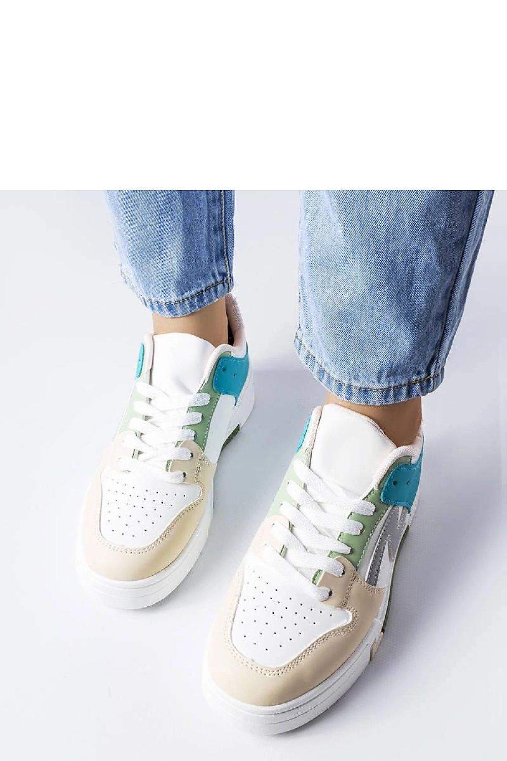 Solea chic beige-blue sneakers with a white rubber sole, designed for comfort and style during summer days.