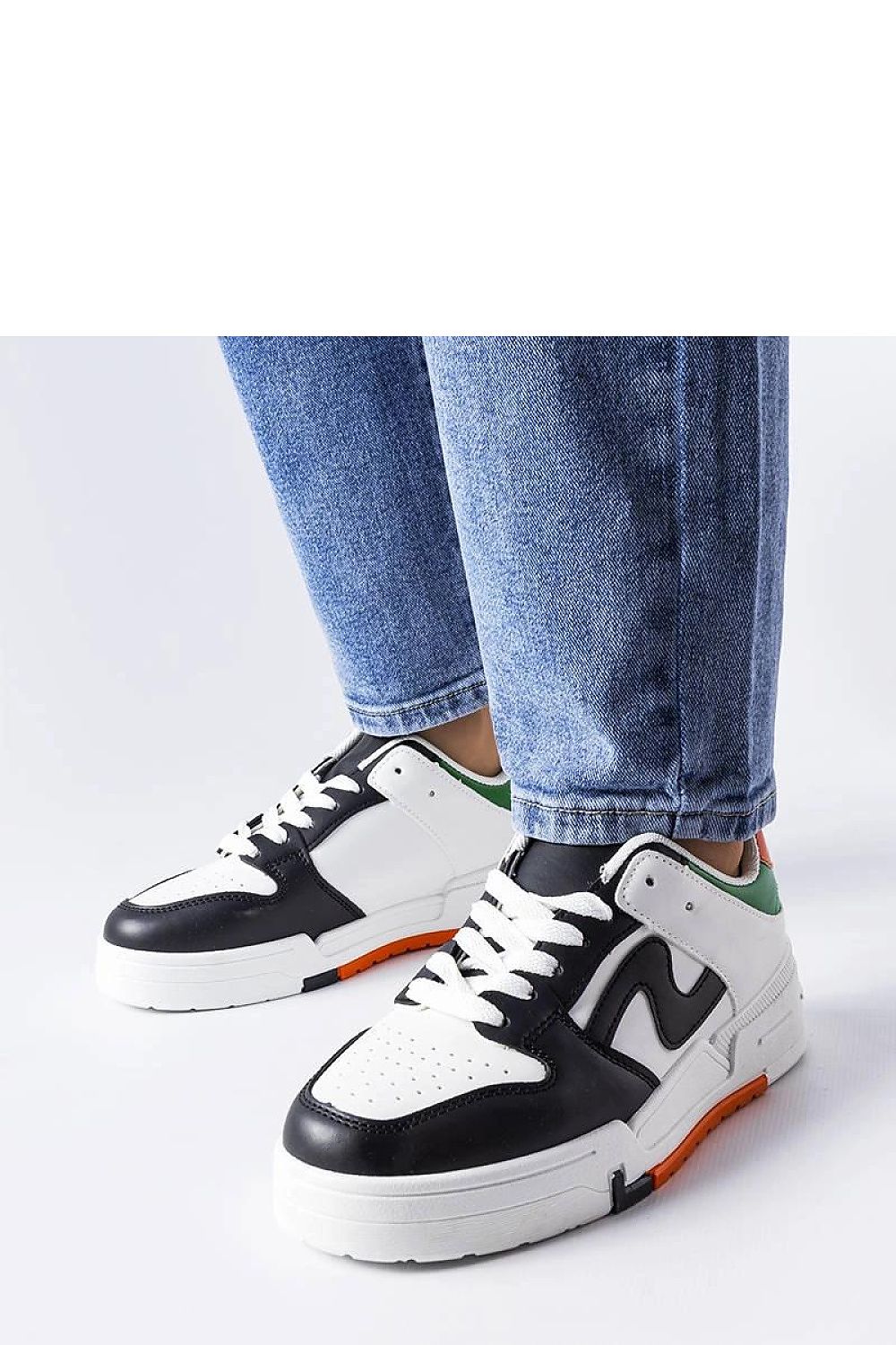 Solea Black and White Sneakers featuring a luxurious thick sole, perfect for summer days, showcasing comfort and style from the Solea brand.