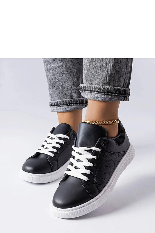 Luxury black sneakers by Solea with Dreux embossing, showcasing their stylish design for summer wear.