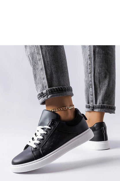 Solea luxury black sneakers featuring a white rubber sole, perfect for comfortable summer days, in EU sizes 36-41.