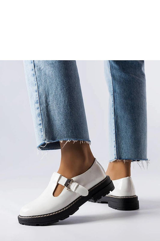 Comfortable and stylish white patent leather Vaden loafers by Solea, ideal summer footwear for sophisticated walks.