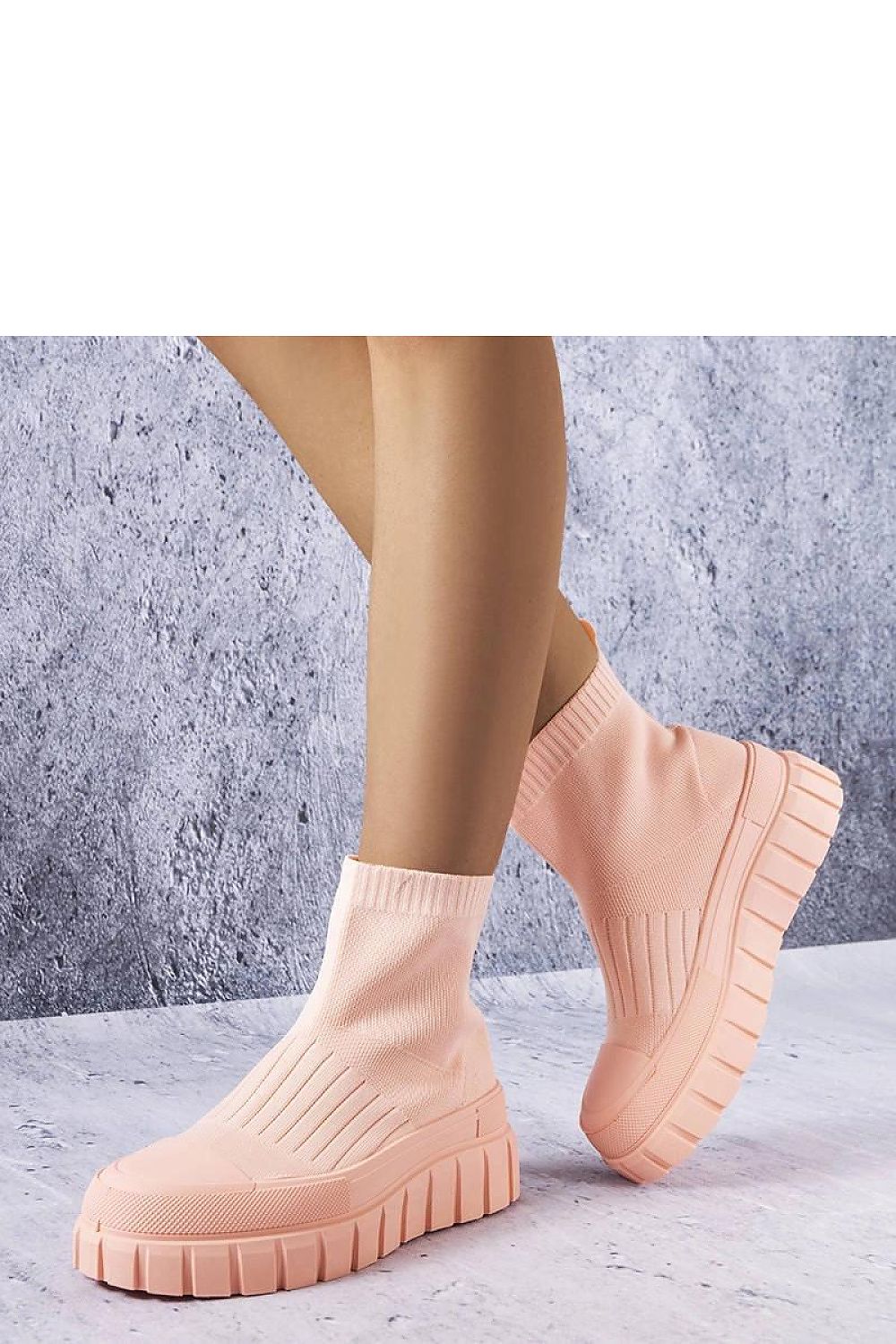 Solea pink sock sneakers for women, showcasing soft fabric and stylish rubber sole, perfect for warm days.