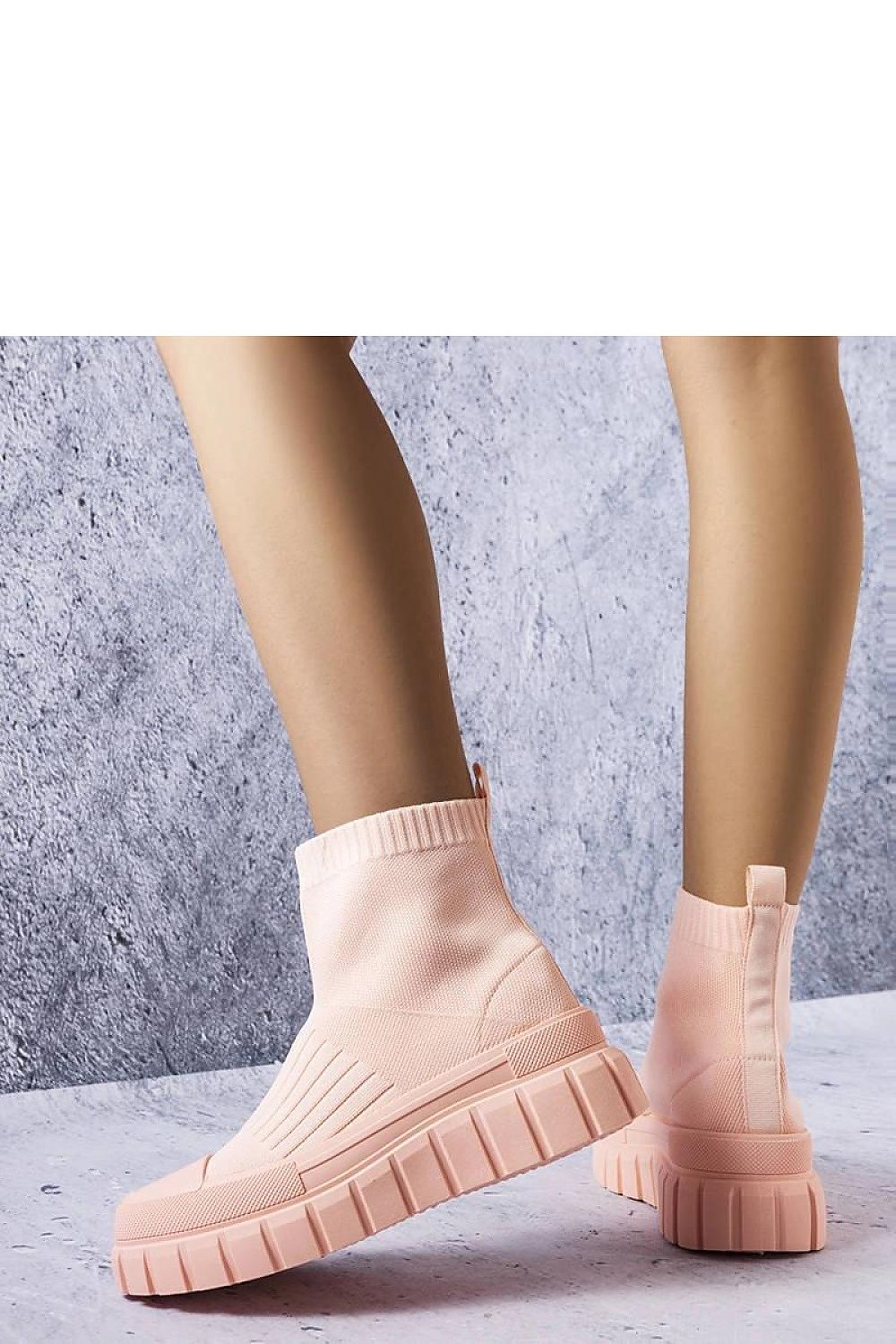 Elegant Solea pink sock sneakers for women with slip-on design, ideal for comfort and style on sunny outings.