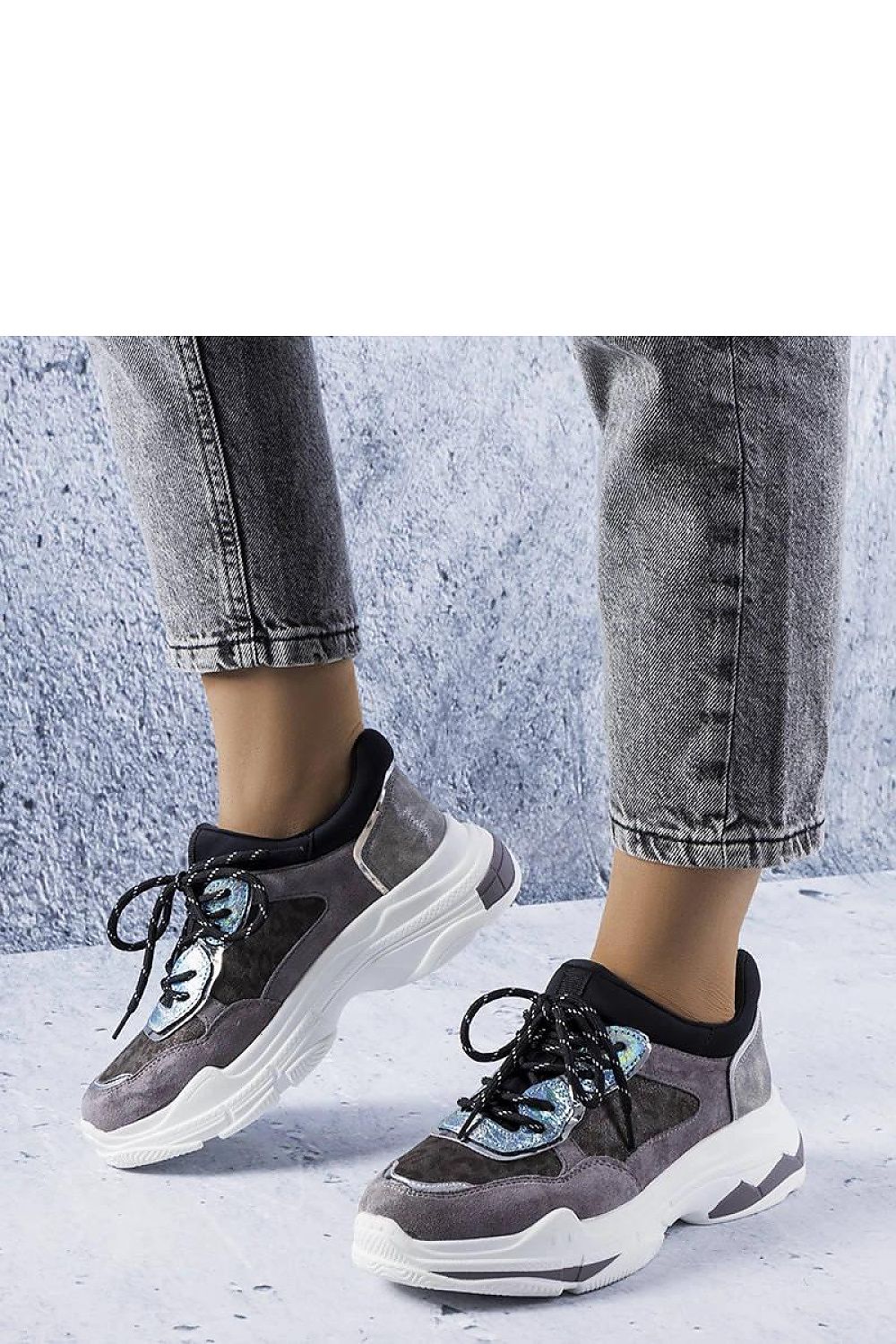 Elegant Solea gray sneakers featuring Savard inserts, perfect for stylish summer outings with a 5 cm heel.