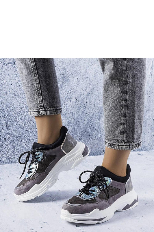 Elegant Solea gray sneakers featuring Savard inserts, perfect for stylish summer outings with a 5 cm heel.