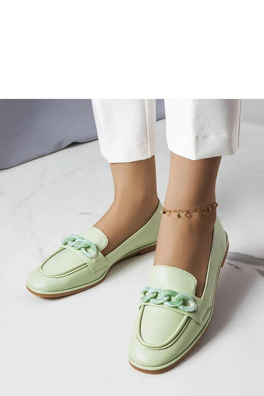 Elegant green moccasins by Solea featuring a luxurious chain detail, made from eco leather, perfect for summer wear.