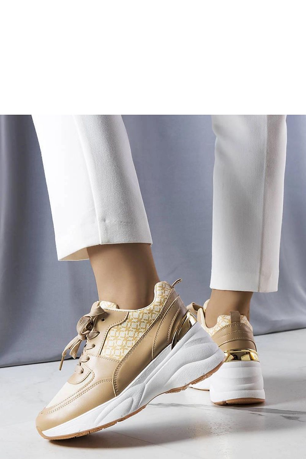 Fashionable Solea Grey Sneakers featuring a white rubber sole, combining style and comfort for modern women's summer footwear.