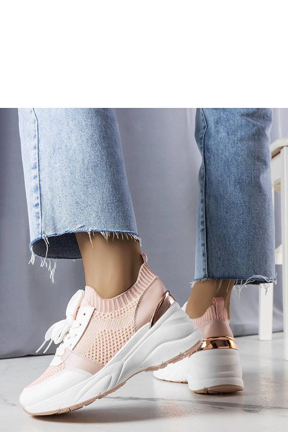 Elegant Solea Women's pink wedge sneakers featuring a stylish design, perfect for summer fashion.