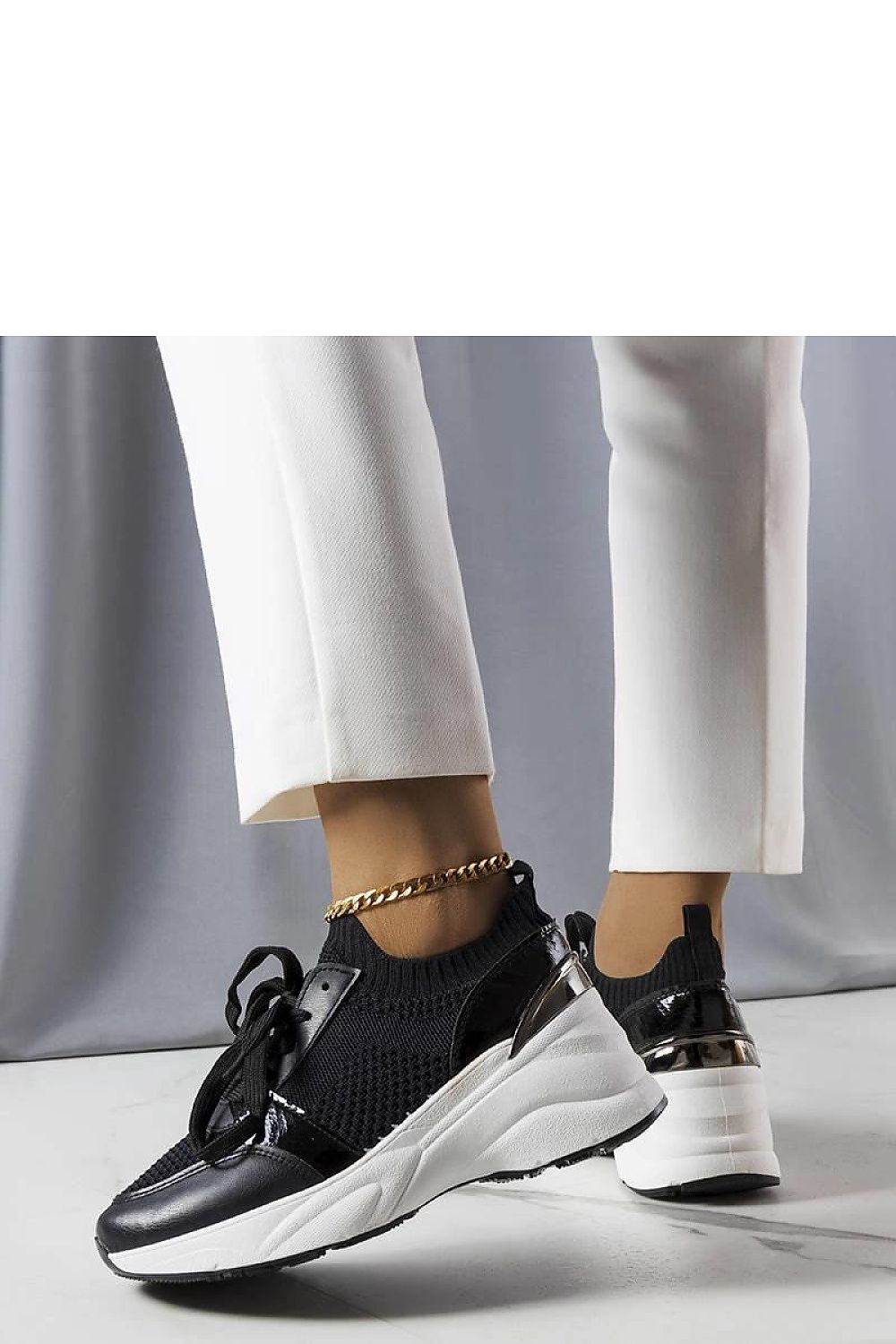 Fashionable Solea wedge sneakers in pink, designed for women seeking modern summer footwear.