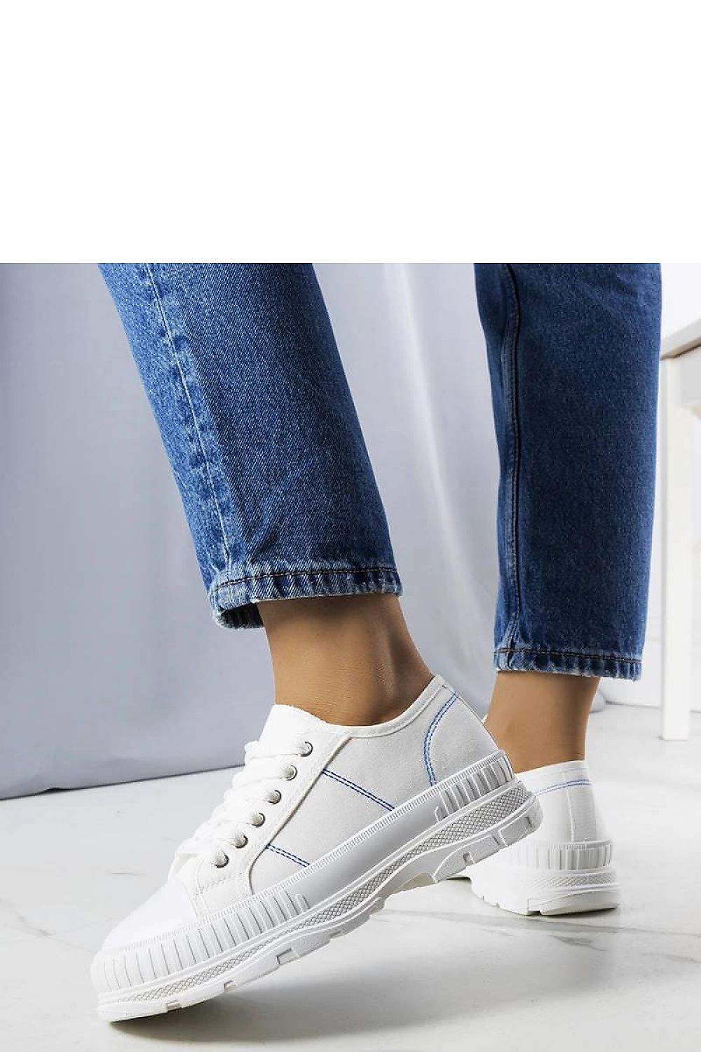 Luxury black platform sneakers named Nichole by Solea, featuring ankle height design, a fashionable beige rubber sole, and high-quality textile material, perfect for urban style enthusiasts.