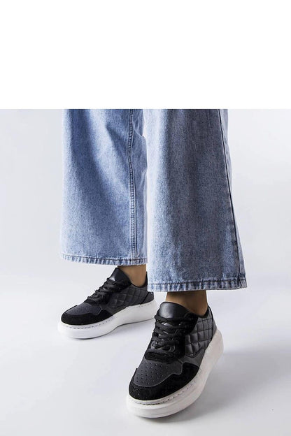 Luxury Solea Black Sneakers for Women - Latoya design featuring a chic white rubber sole, perfect for casual elegance.