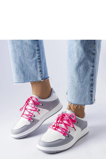 Solea Retro Sneakers Shari in White - Elegant lace-up footwear designed for ultimate comfort, showcasing a stylish white rubber sole for a chic look.