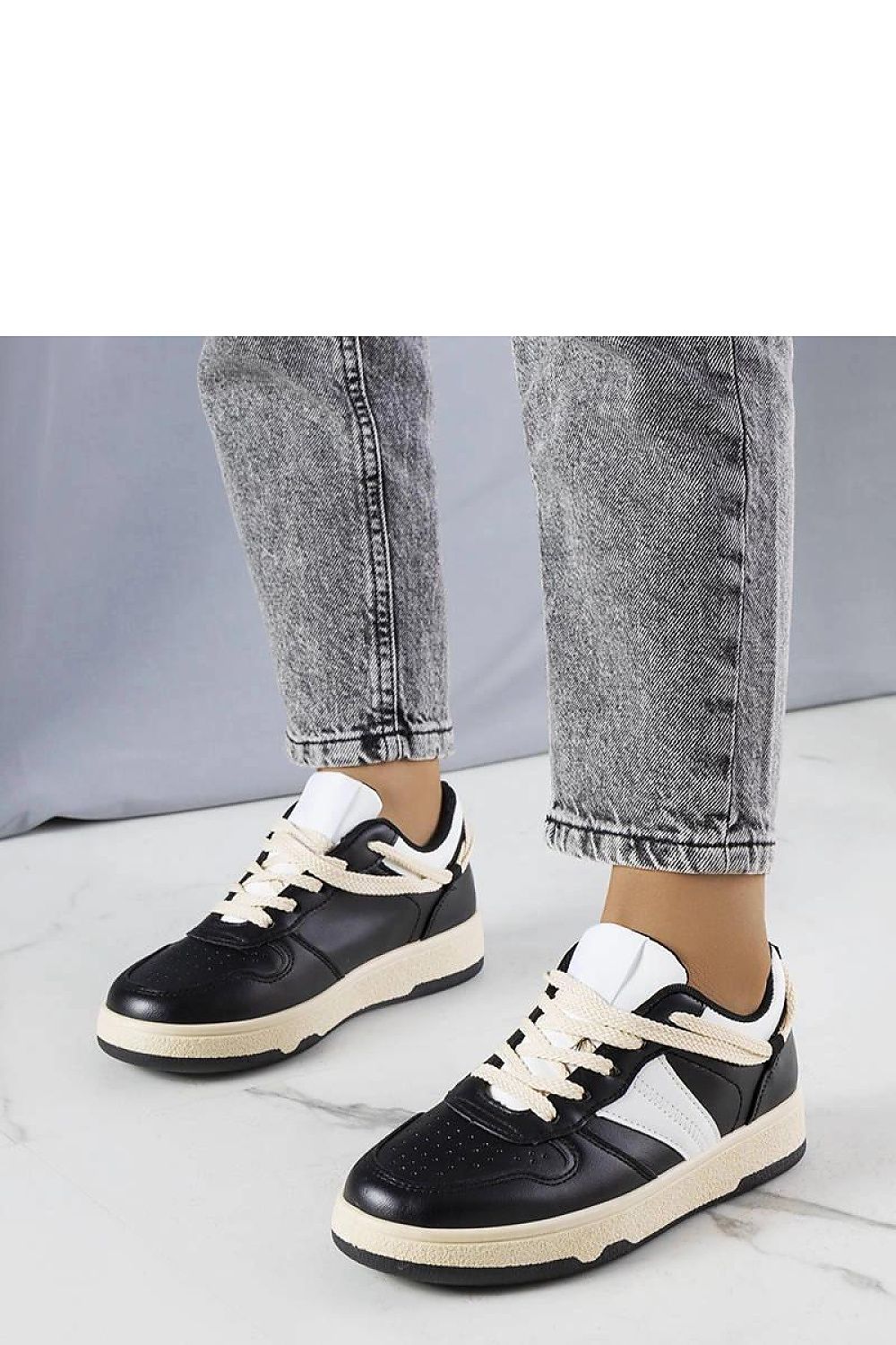 Detailed image of the Solea Women's Marcella Sneakers in white and pink, featuring a comfortable fit suitable for warm weather.