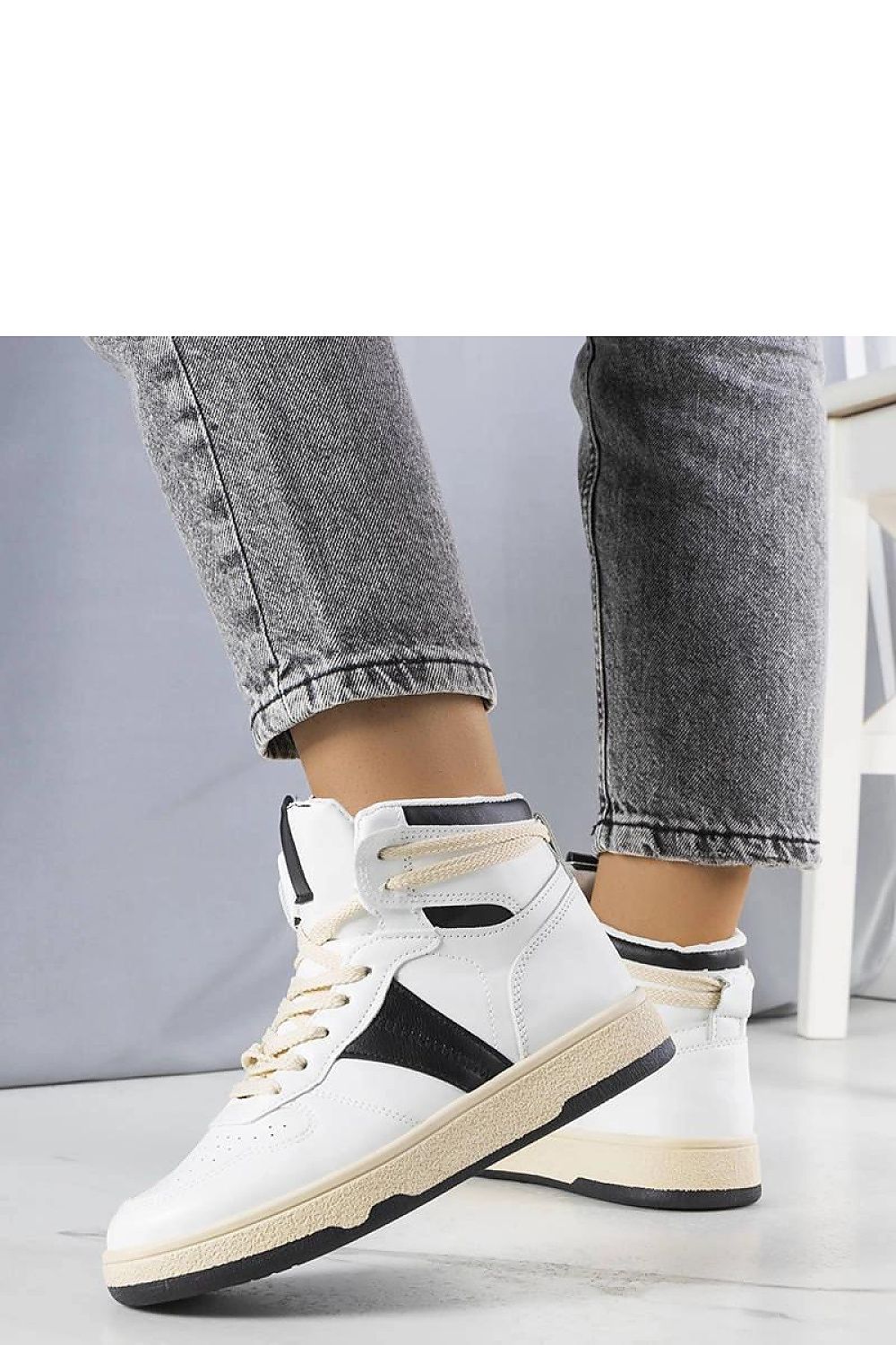 Elegant Solea blue high-top sneakers with secure lacing and a supportive rubber sole for daily wear.