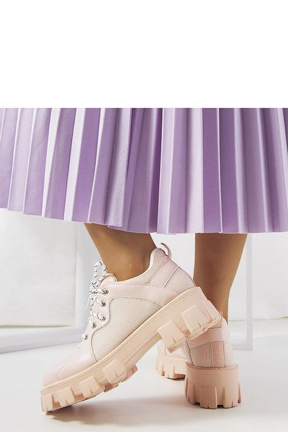Elegant pink lace-up women's sneakers from Solea, perfect for summer strolls, showcasing a chic design and comfortable fit.