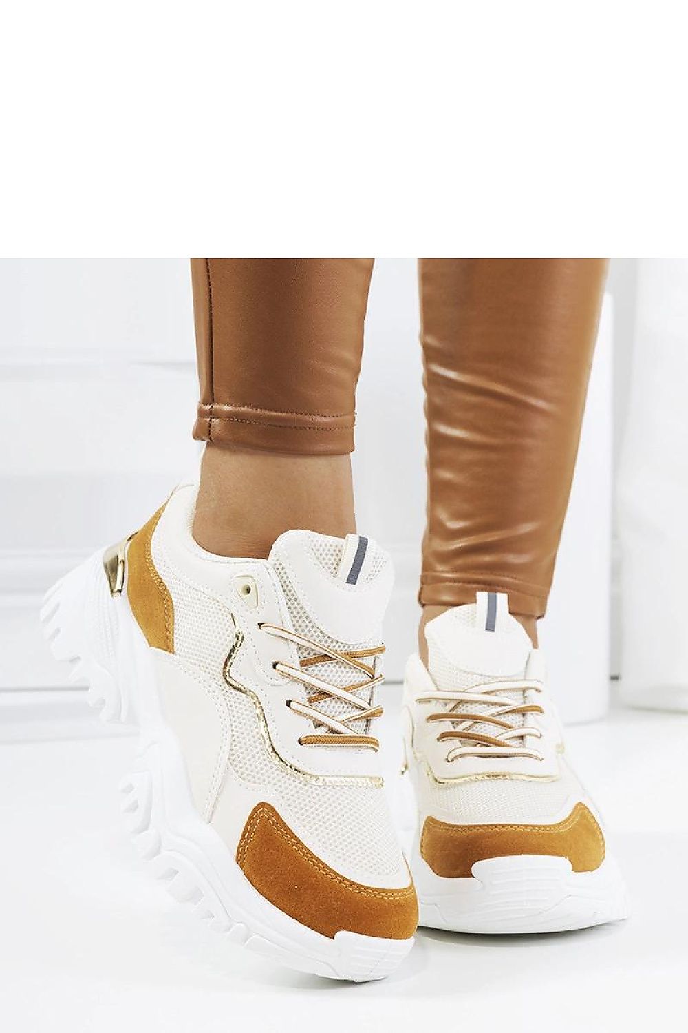 Solea Osorio Beige Sports Shoes for Women, featuring a stylish design with nude and bronze shades, ideal for summer fashion.