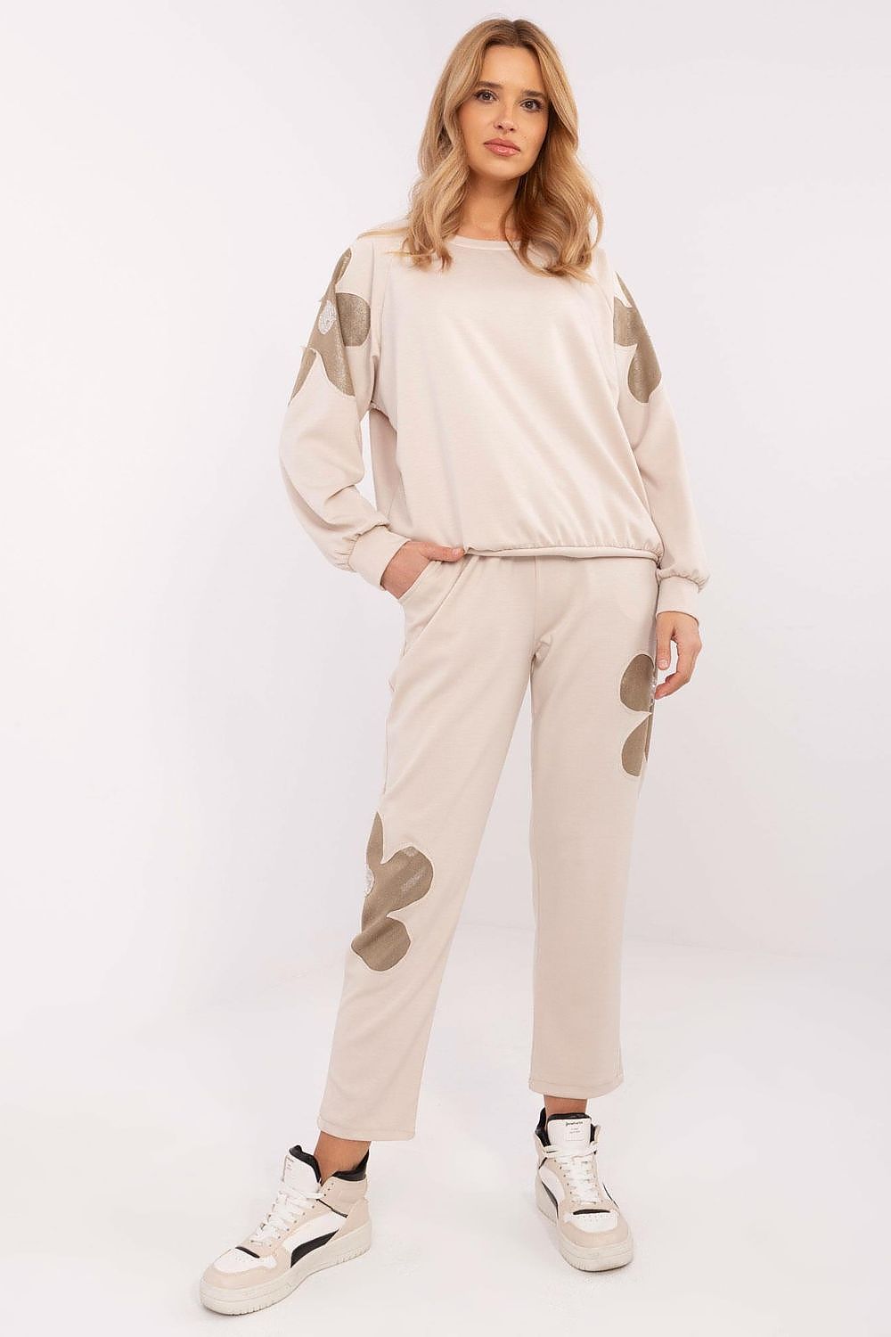 Luxury women's tracksuit set with zircon flower inserts by Italy Moda, featuring a classic round neckline sweatshirt.