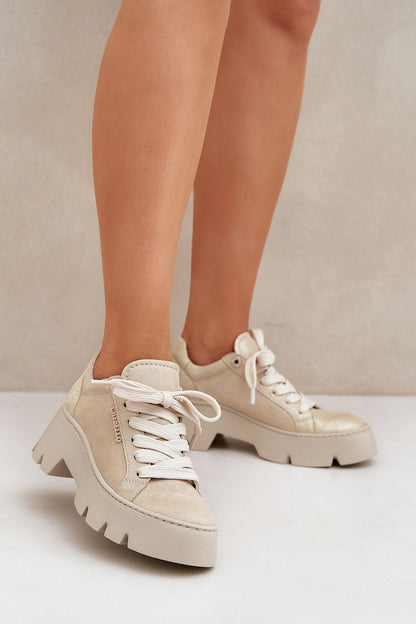 Sophisticated women's sneakers by Step in style, designed in natural leather with a fashionable platform heel, ideal for casual and elegant occasions.
