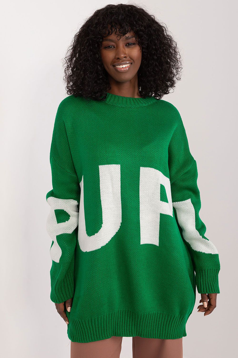 Badu's luxurious women's long casual sweater, combining comfort and style with its acrylic and wool fabric, ideal for layering in colder seasons.