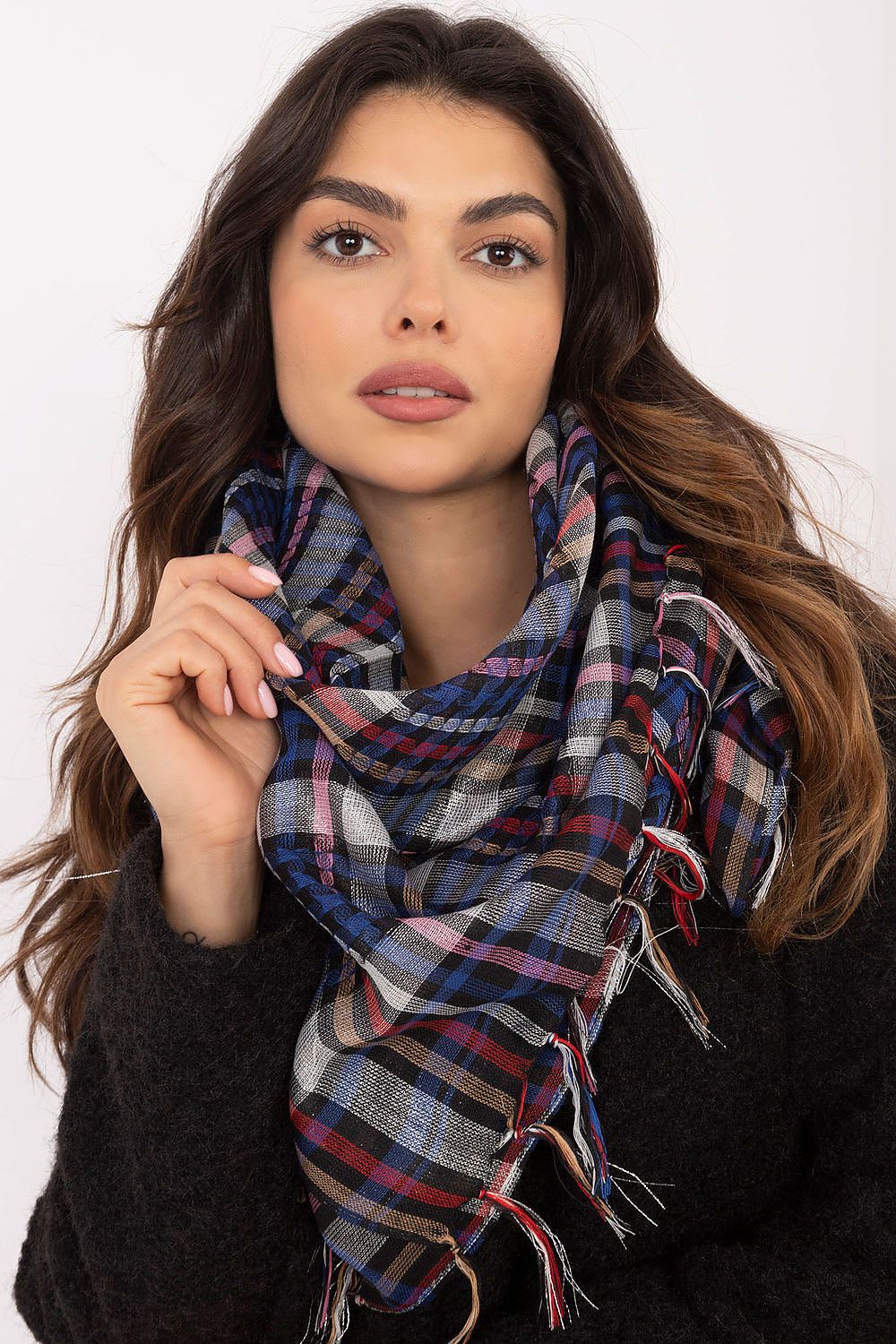 Elegant checkered neckerchief scarf by AT, 100cm x 100cm, featuring decorative fringes and crafted from a plush blend of polyester and viscose.