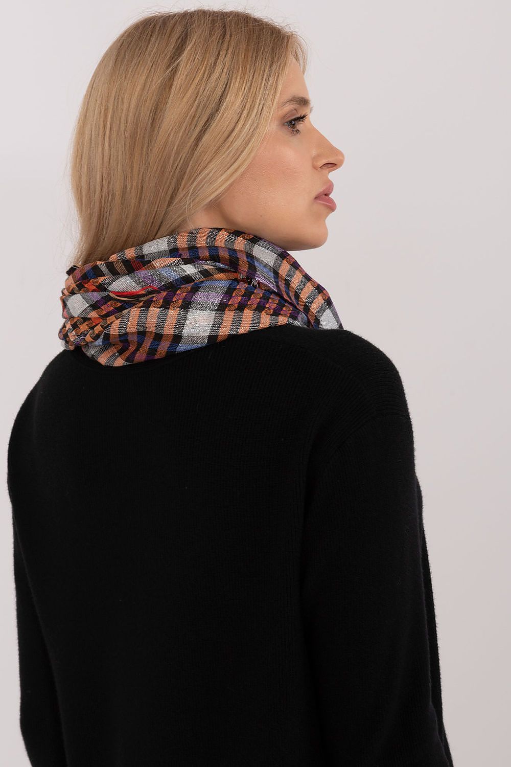 Luxurious 100cm checkered neckerchief scarf by AT, featuring decorative fringes and crafted from a warm soft polyester and viscose blend.