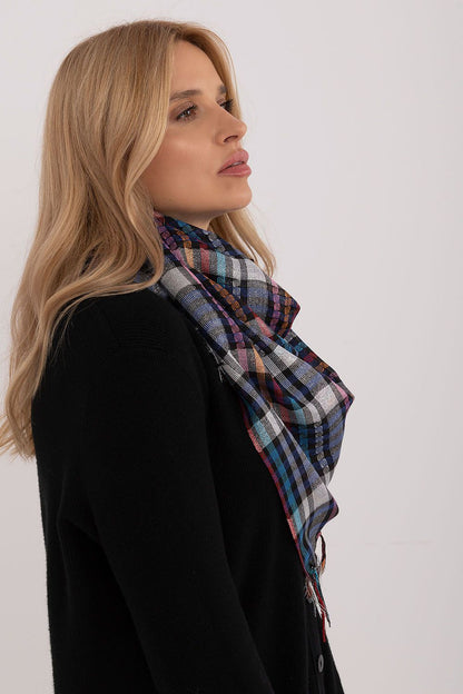 Chic checkered arafatka scarf by AT, measuring 100cm, perfect for everyday wear and travel, made with a soft polyester and viscose blend.