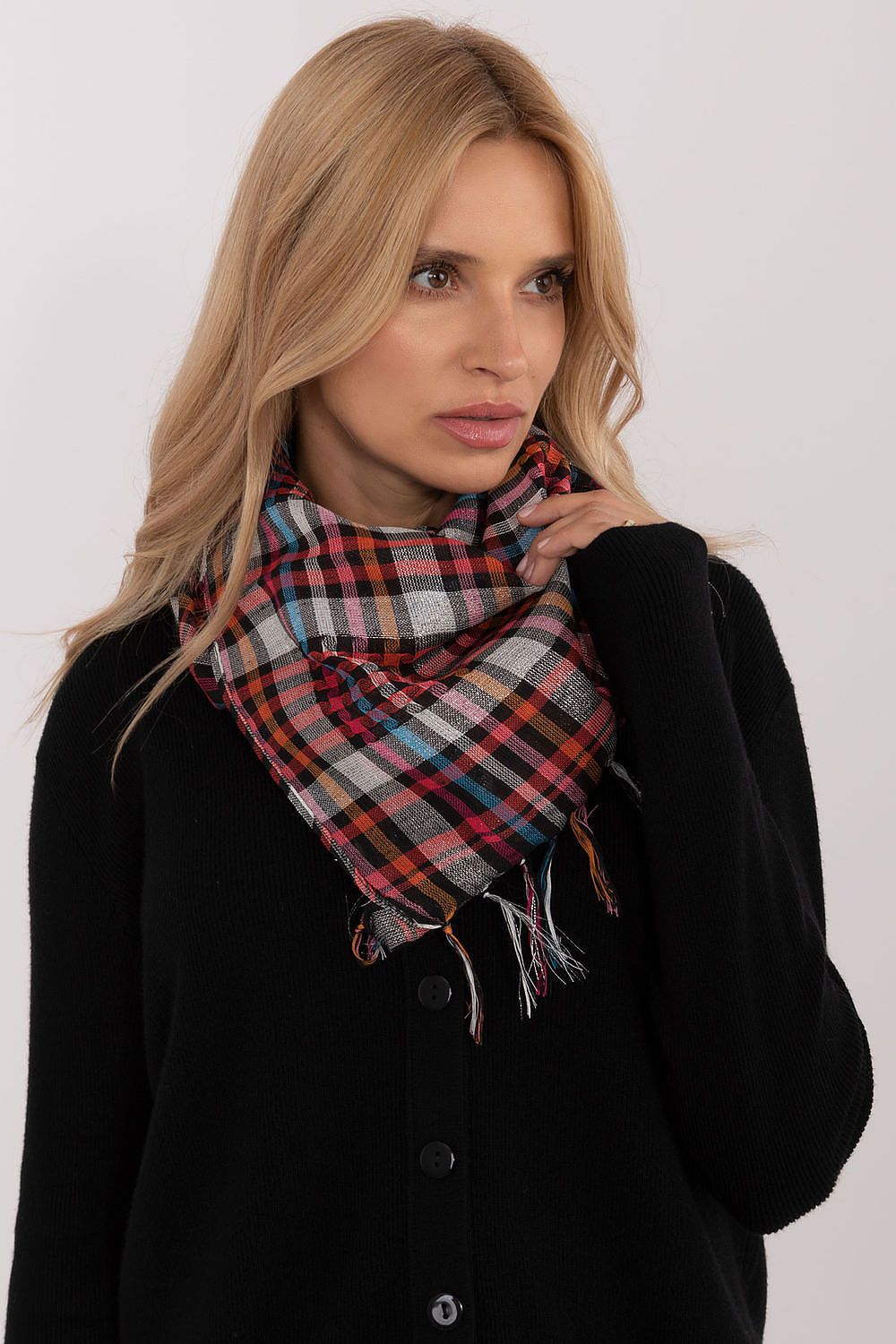 Sophisticated 100cm checkered scarf by AT, showcasing intricate fringes and crafted from soft, warm polyester and viscose fabric.