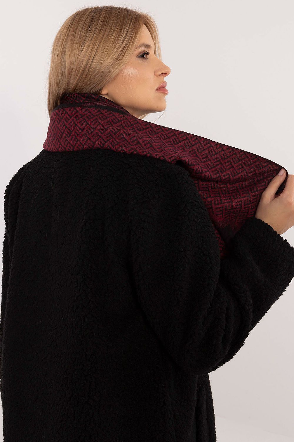 Elegant geometric pattern viscose neckerchief scarf by AT, showcasing luxurious design and modern style.