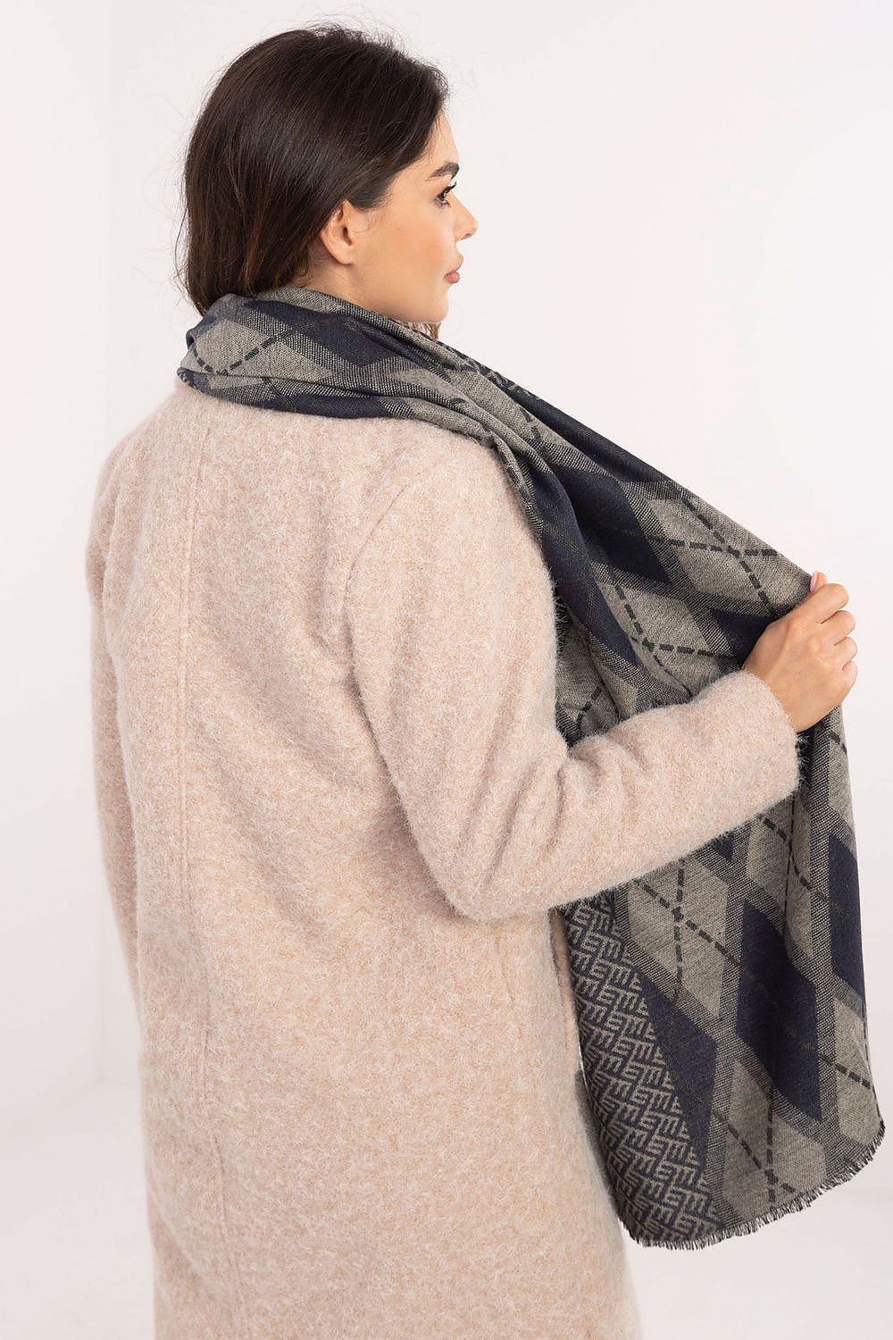 High-quality viscose neckerchief scarf by AT, showcasing a modern geometric pattern, an exquisite addition to any wardrobe.