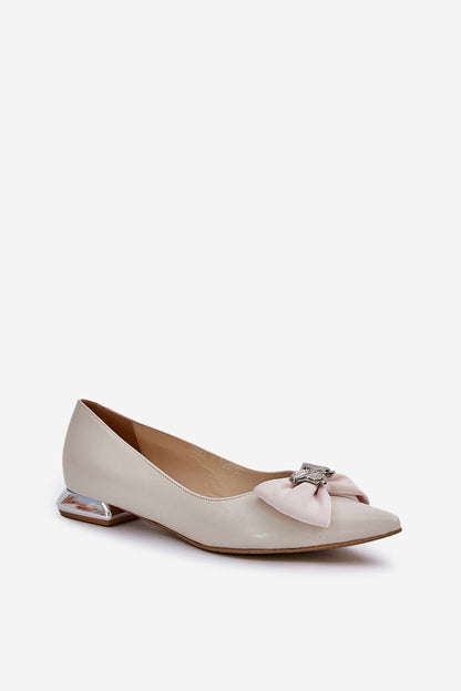 Elegant Laura Messi women's ballet flats in natural leather with block heel, ideal for special occasions and everyday wear.
