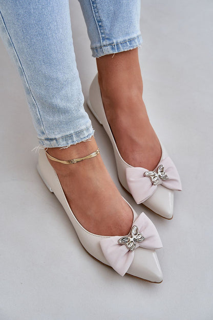 Luxurious Laura Messi ballet flats featuring a charming bow, comfortable block heel, and available in sizes EU 35-41.