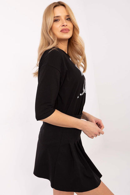 Versatile cotton blouse in sizes S to XL by Factory Price, featuring decorative elements for a touch of luxury.