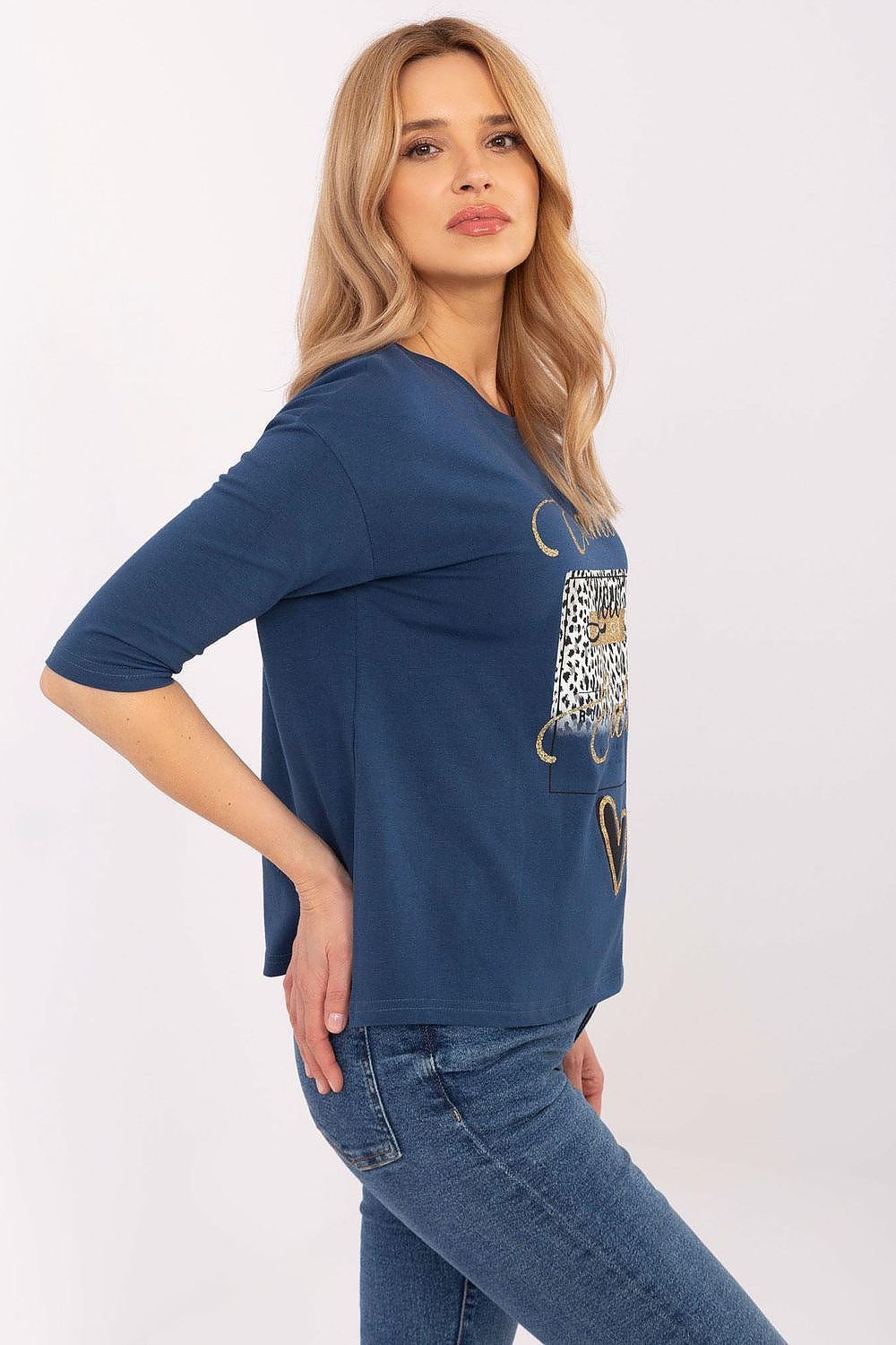 Elegant everyday blouse with animal print, crafted by Factory Price, combining comfort and style for a perfect fit.
