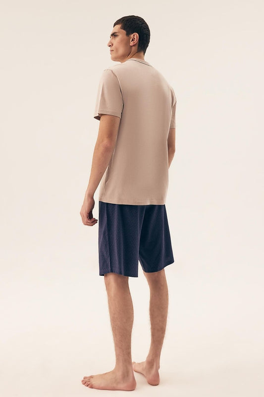 Elegant packaging of Henderson Men's Pajamas Set, showcasing a luxurious gift box ideal for presenting comfort and modern design in sleepwear.