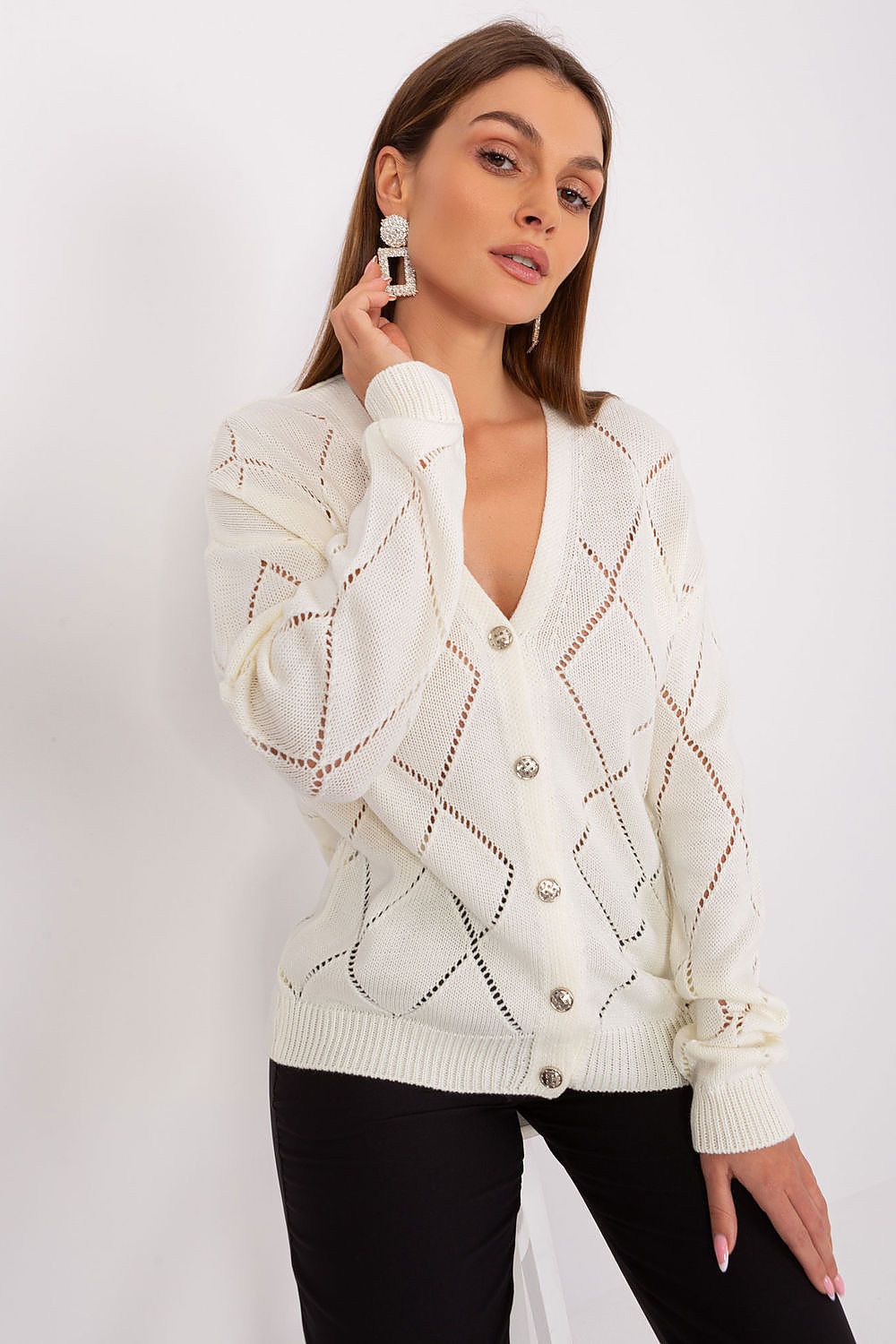 Luxurious acrylic and wool blend cardigan from Rue Paris, showcasing delicate lace detailing and long sleeves.
