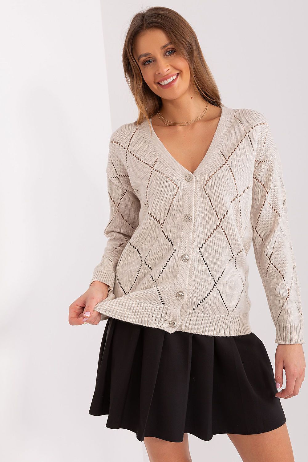Chic women's cardigan by Rue Paris, made from a blend of acrylic and wool, perfect for elevated everyday looks.