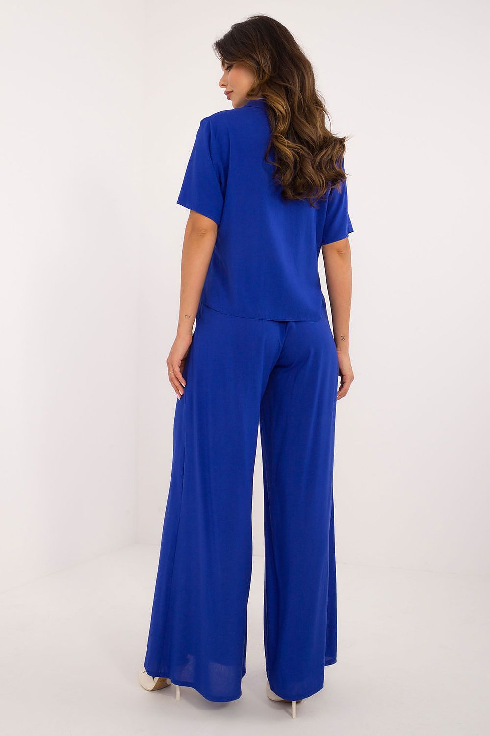 Stylish design of the Lakerta Viscose Set, highlighting the wide trousers and timeless shirt for elegant everyday wear.