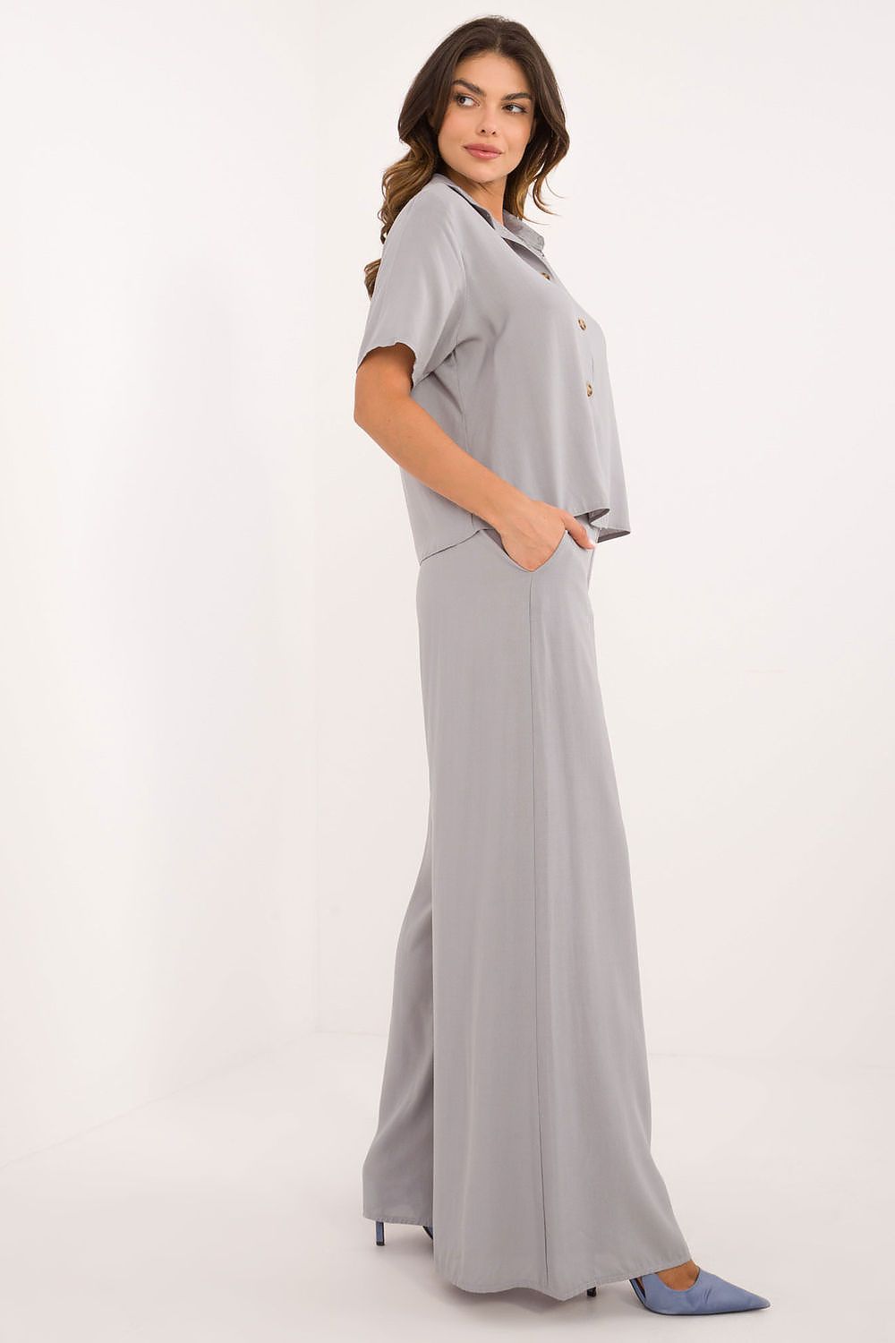 Stylish elegant viscose set by Lakerta featuring high waist trousers and a classic cut shirt, perfect for sophisticated everyday wear.