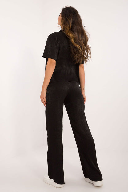 Chic women's set by Lakerta, showcasing a flattering silhouette with a waist tie, perfect for versatile daily wear.