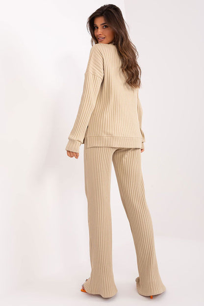 Stylish women's casual outfit by Lakerta, consisting of a classic round neck sweatshirt and elegant wide-leg pants, tailored for comfort and sophistication.